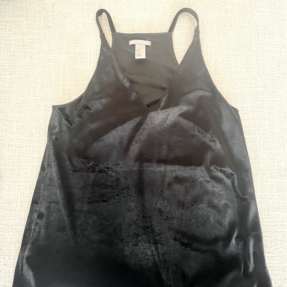 HM black velvet v neck tank - S